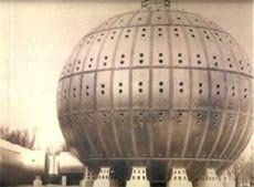In the mid-1920s, Dr Orval J Cunningham operated the largest hyperbaric chamber in Kansas City. 